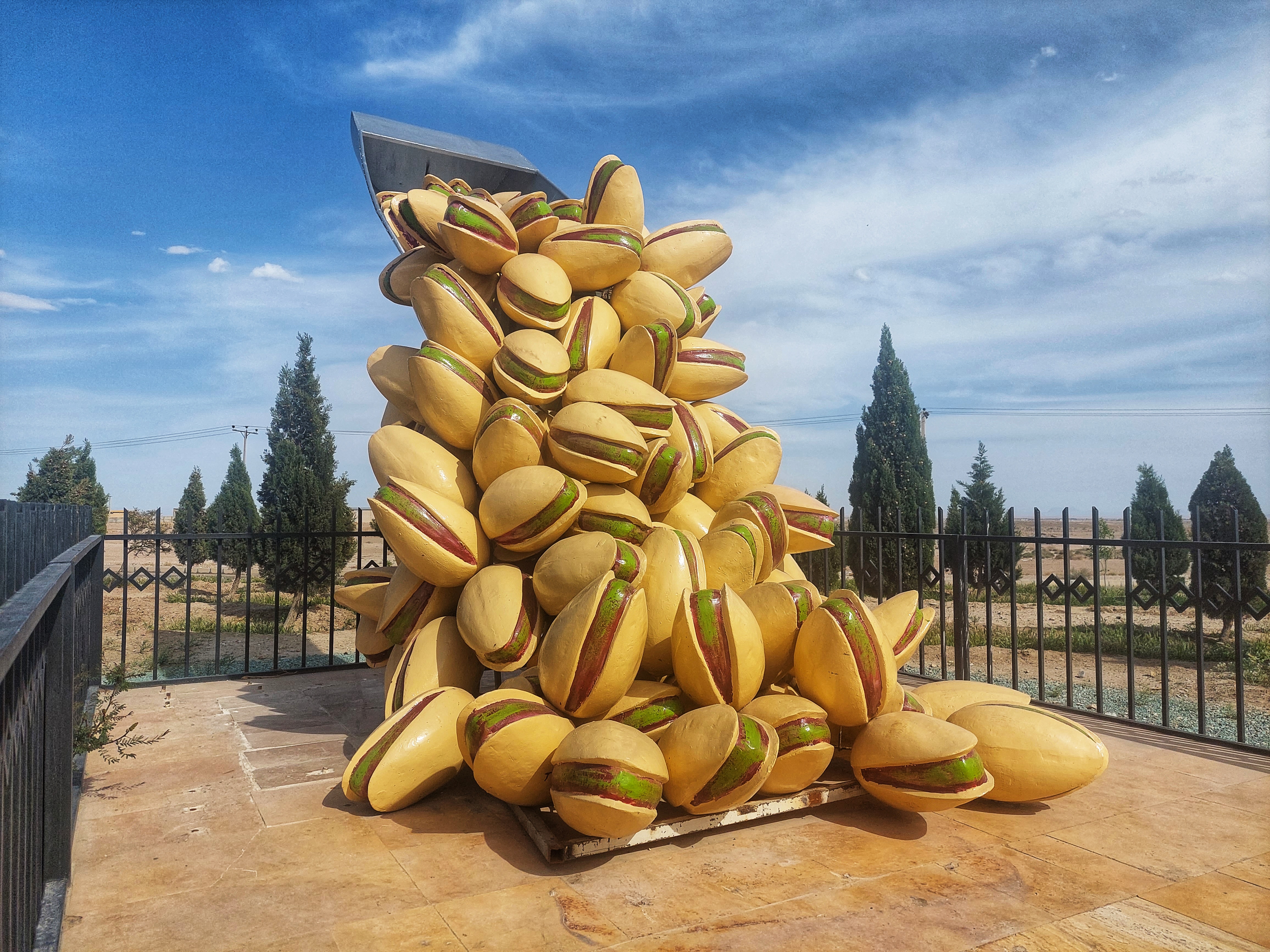 Unlocking the Potential of Iranian Pistachios; A Strategic Advantage for Canadian Importers, Wholesalers, and Distributors