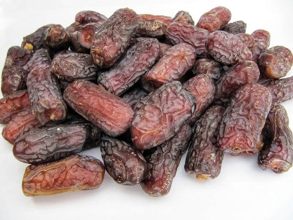 How to Buy Wholesale Iranian Dates in Turkey? Bulk Pricing & Import Regulations (2025)
